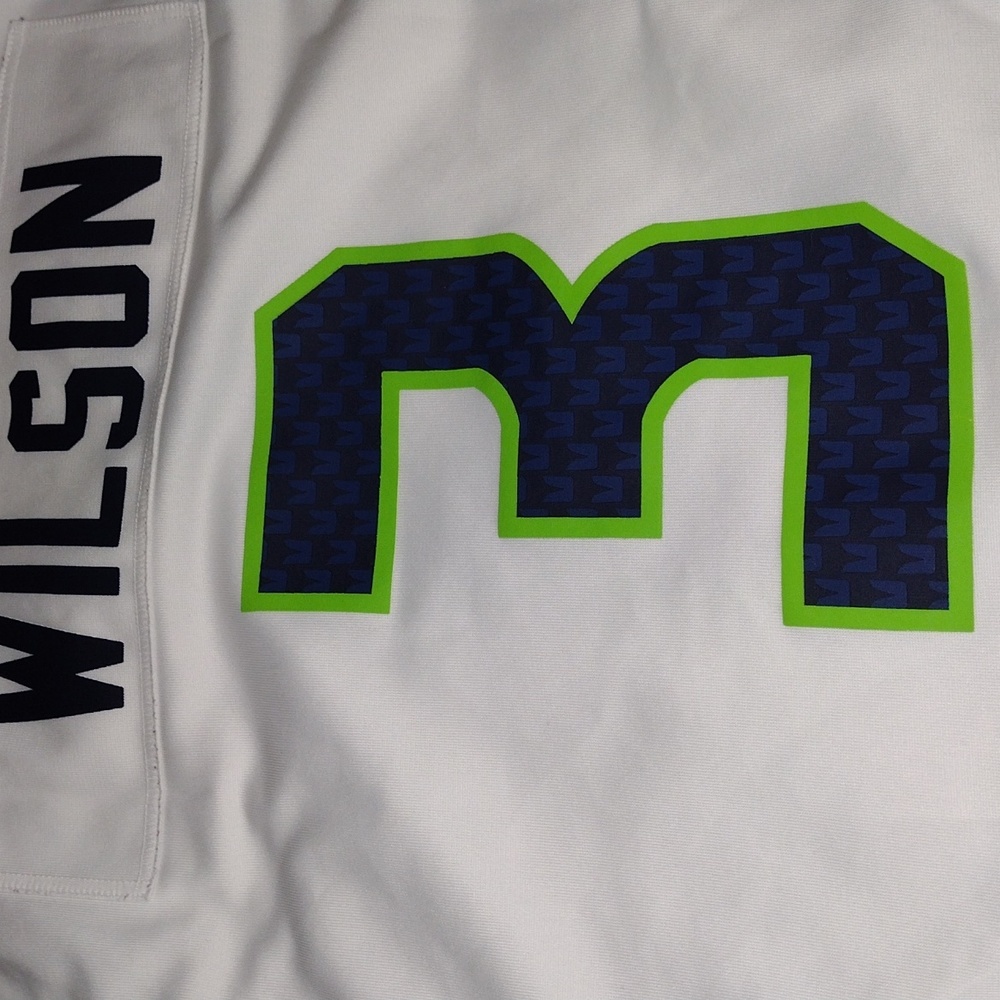 NWT - SEATTLE SEAHAWKS JERSEY: RUSSELL WILSON #3 size L Woman's NWT - Picture 7 of 9